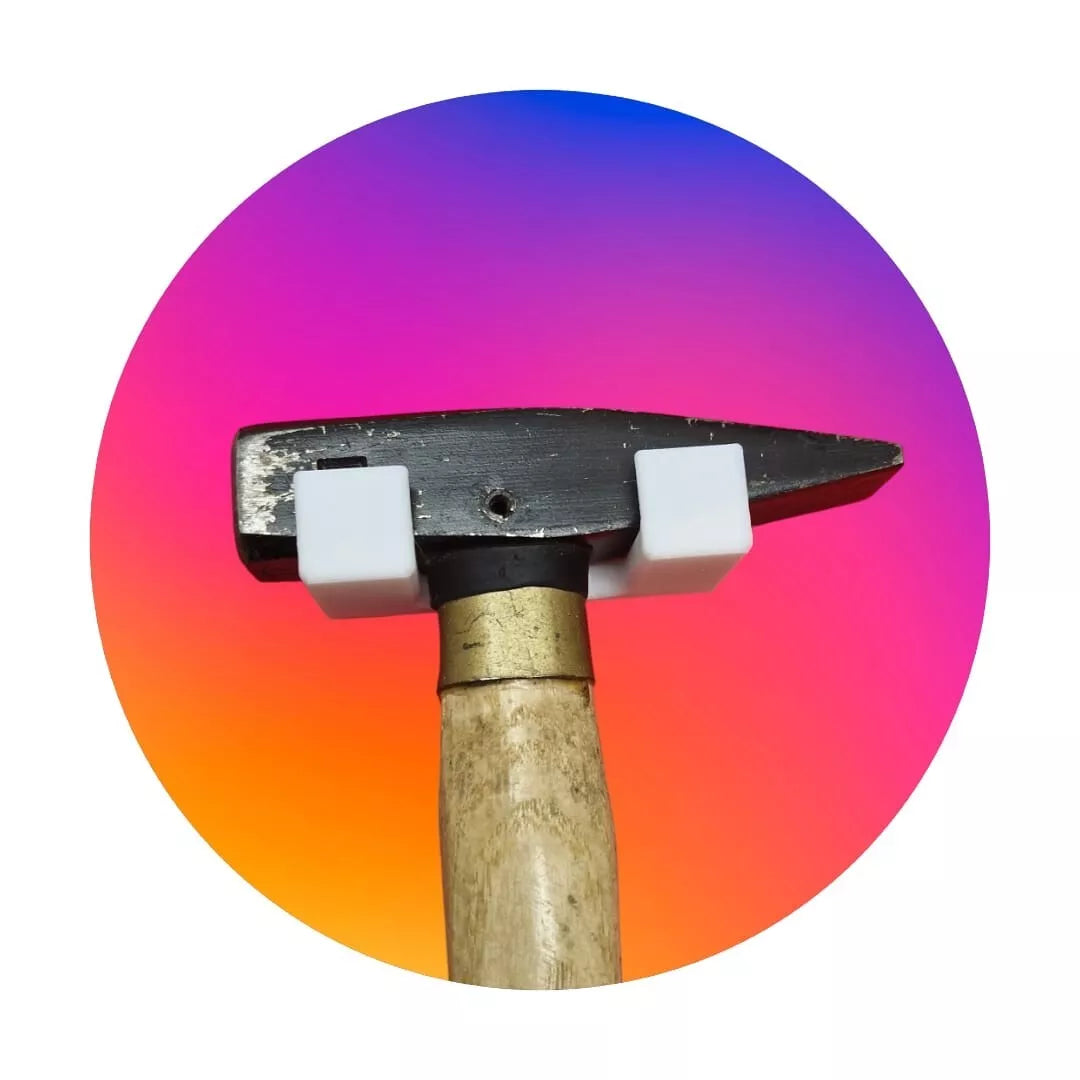 Skadis Hammer-Halterung | Halter für Hammer bis 23mm Kopfbreite | Zubehör für IKEA Skadis Lochwand | Werkzeughalter aus PETG (Weiß)
