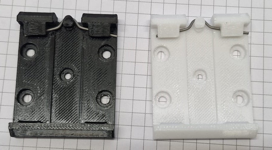 Duo-Set Hutschienen-Montageclips in Schwarz und Weiß aus stabilem PETG | 100% passgenaue Halterung für TH35 DIN-Schienen von BTE Deutschland Deggendorf Bayern